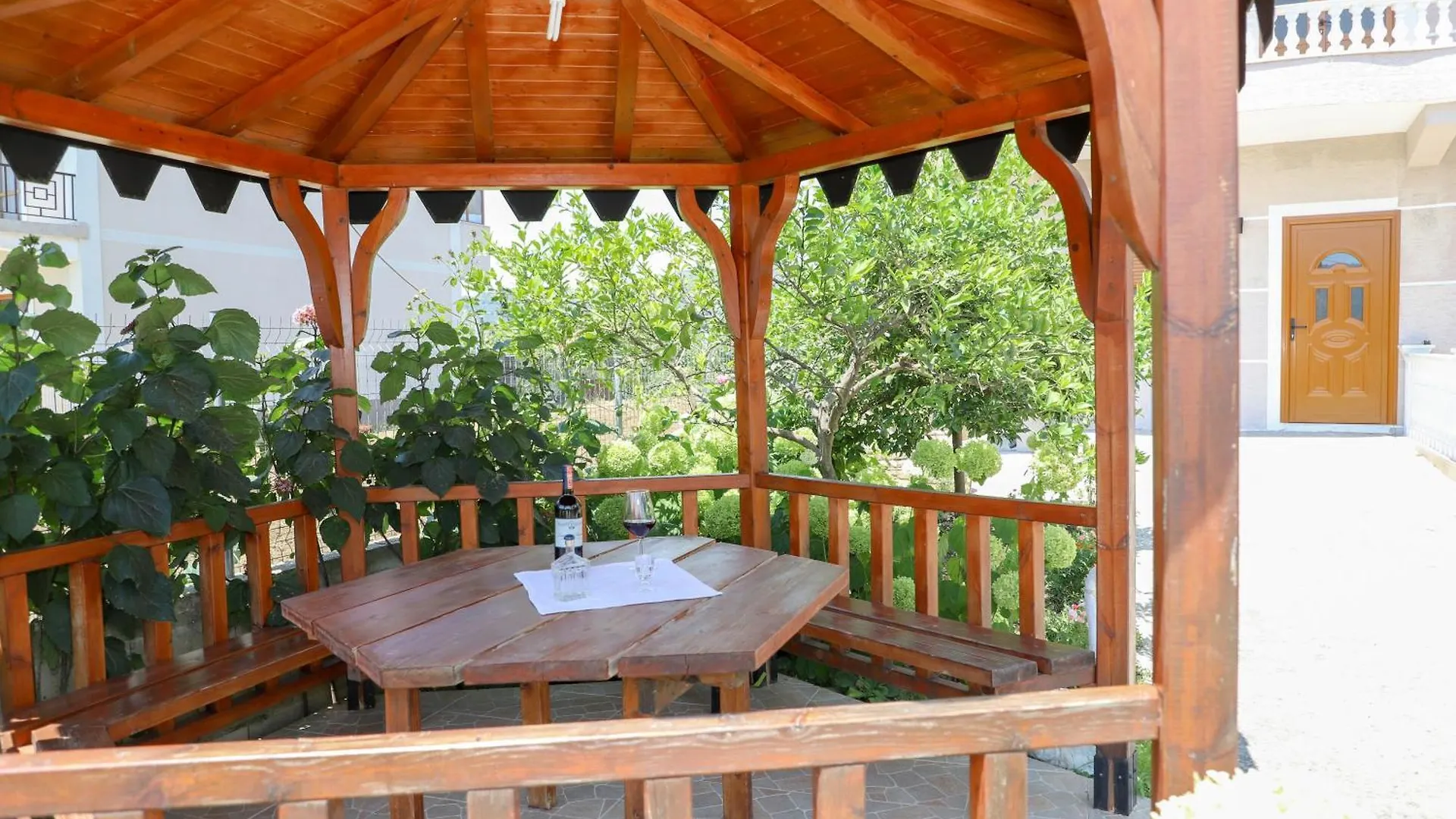 Konukevi Villa Mara Uznove Arnavutluk