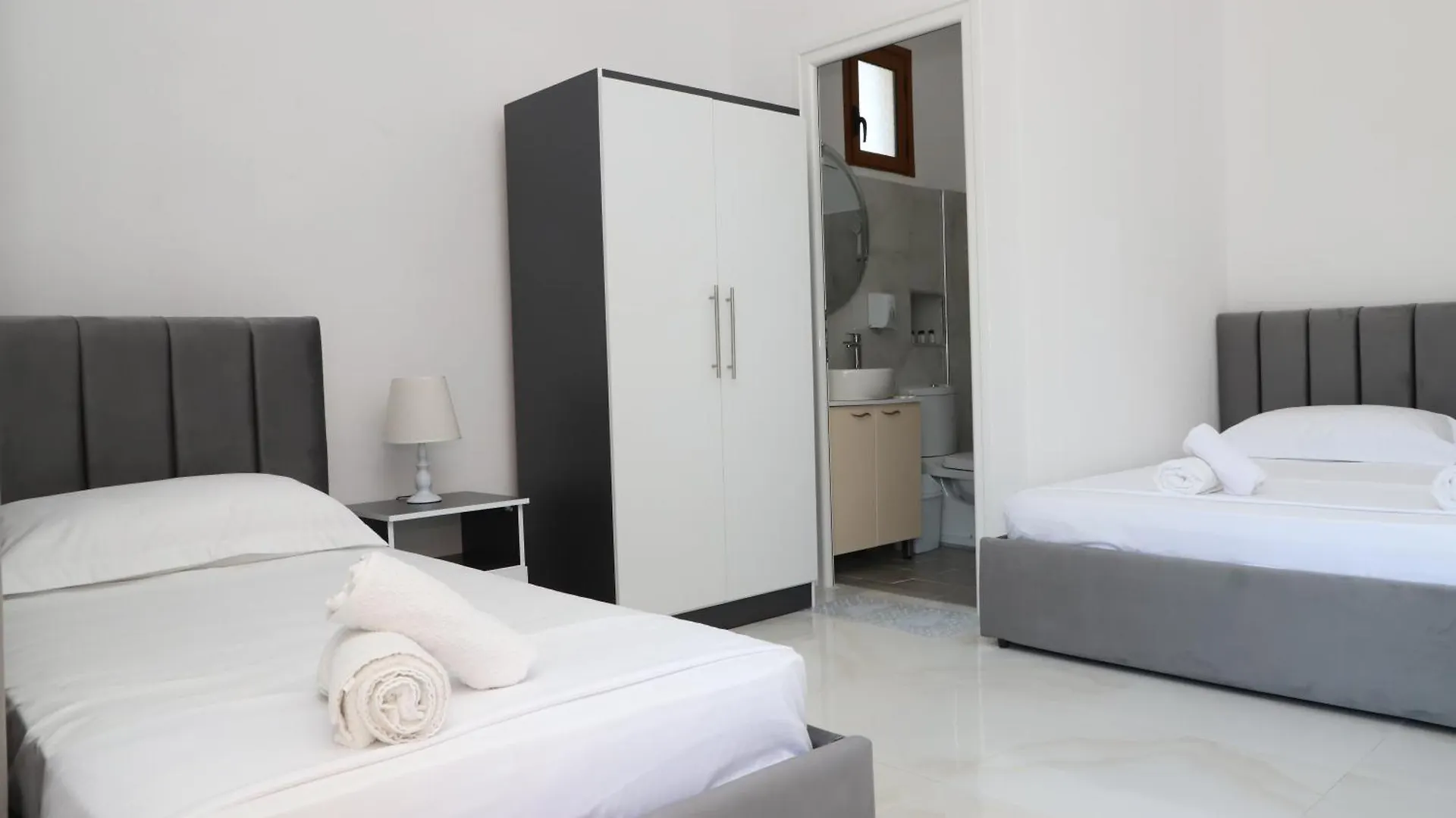 Konukevi Villa Mara Uznove