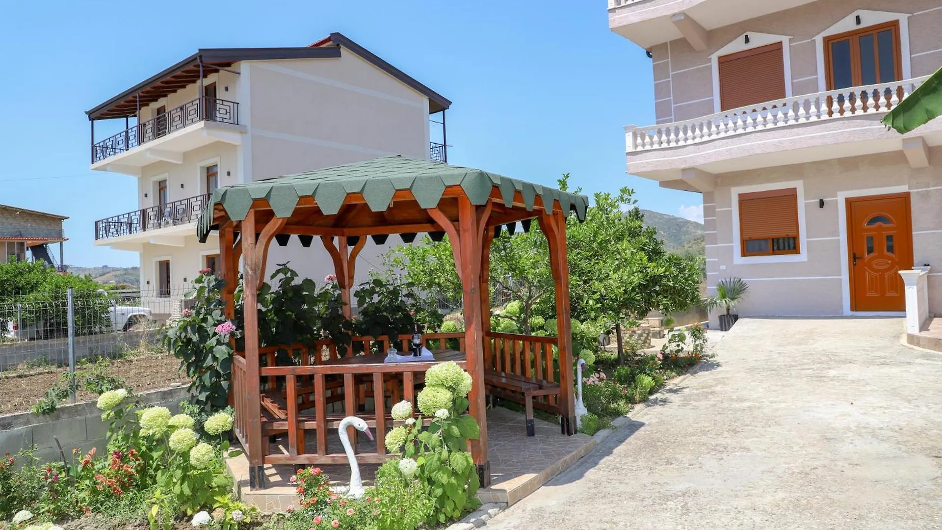Villa Mara Uznove Guest house